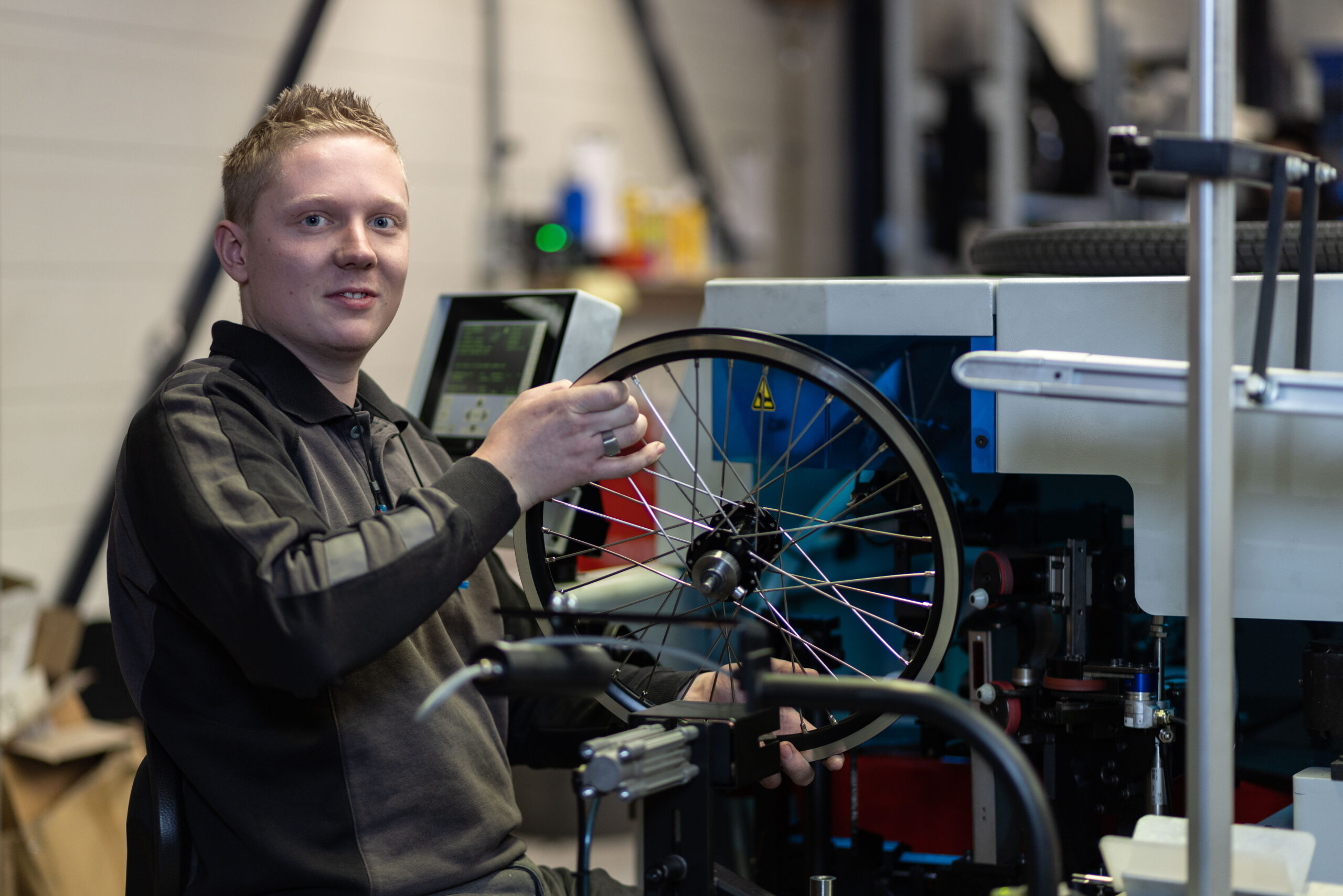 Vacature in Oldenzaal | Wielbouwer | Spaakmachine | Spaken